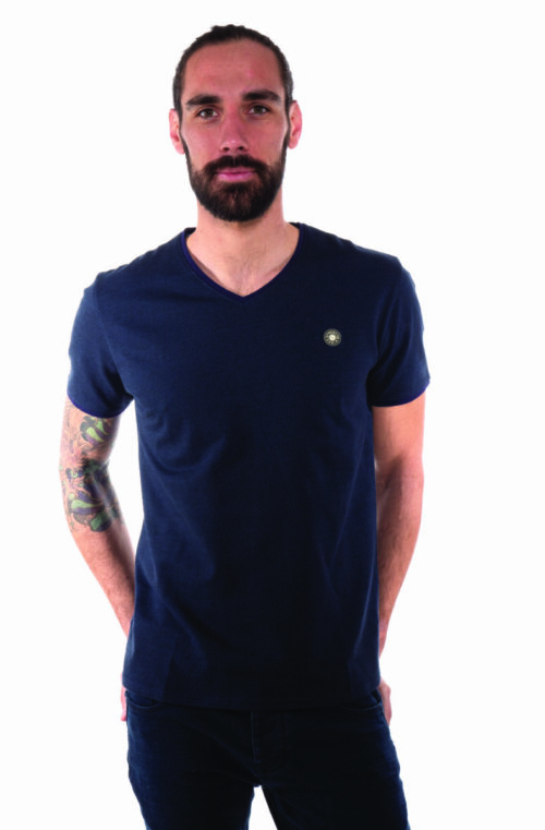 Men's t-shirt. V-neck T-shirt with jacquard pattern, short sleeves. Navy color. Pack of 12 pieces.